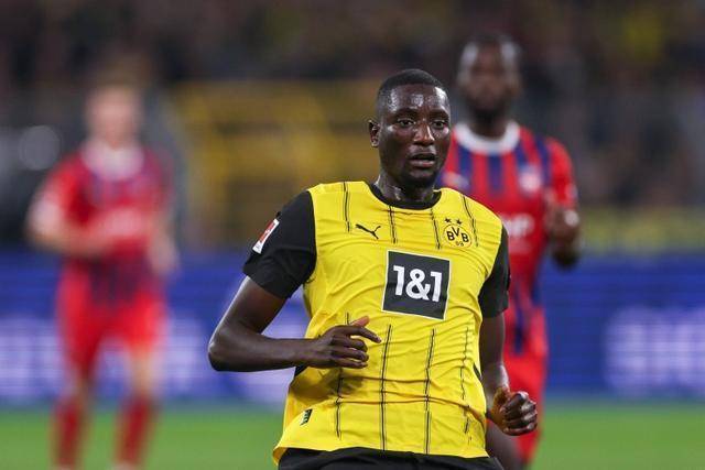 奥耶尔：阿森纳需要考察吉拉西，埃梅里能否留住麦金？