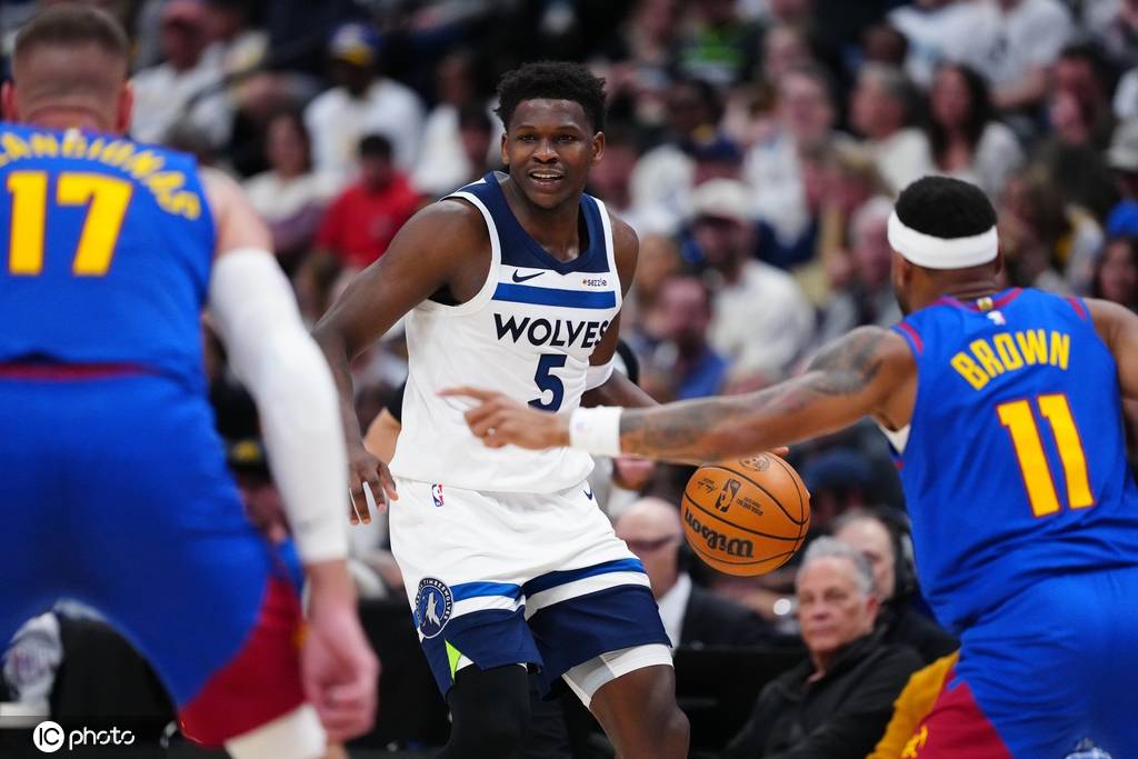 爱德华兹21分约基奇空砍35分 森林狼胜掘金